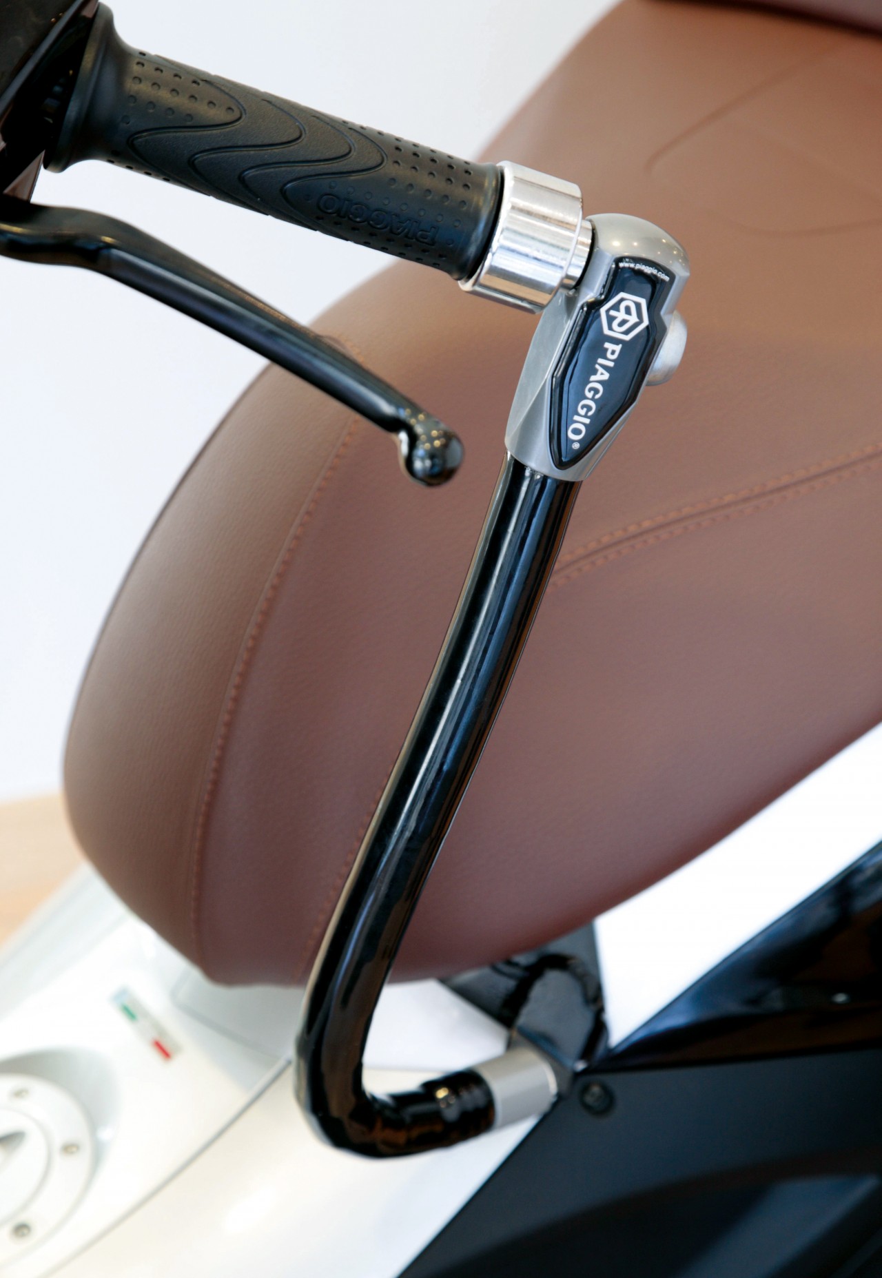 Antirrobo (asiento - manillar) de serie para Medley Original Piaggio
