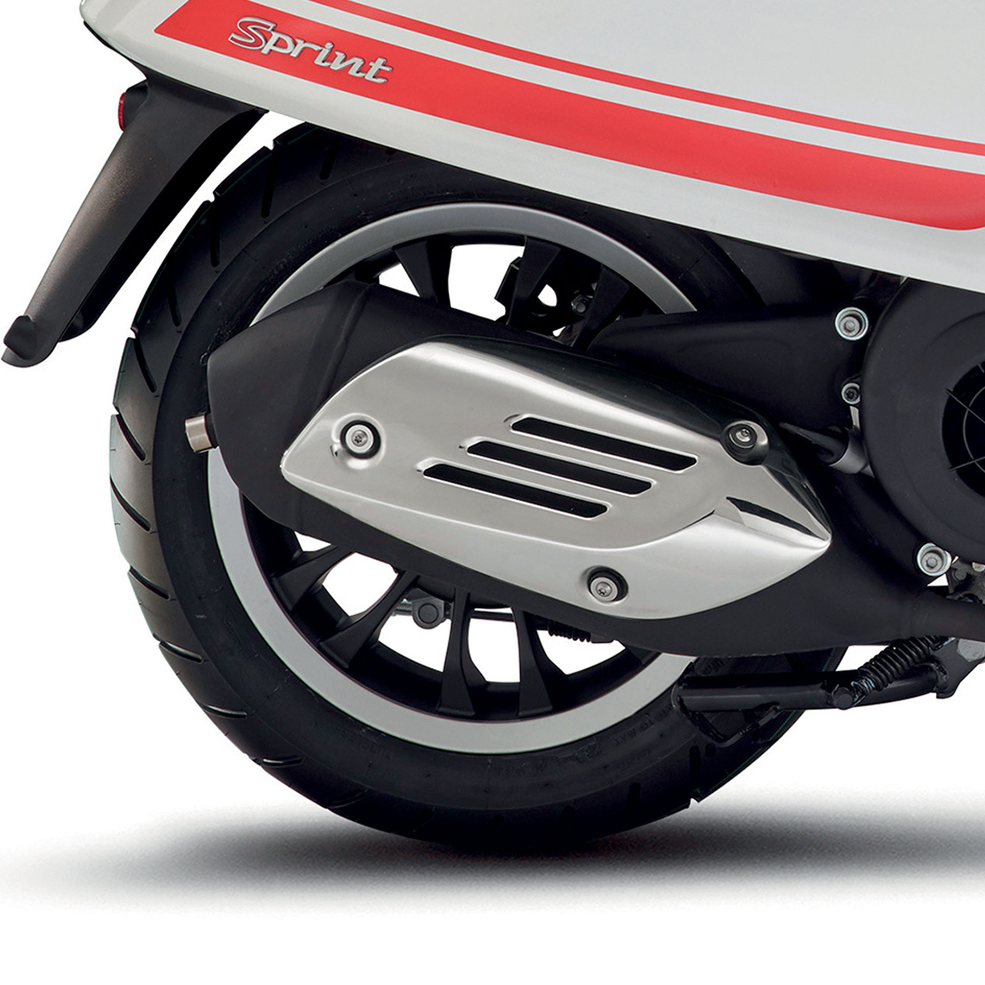 Llanta trasera negra para Vespa Sprint 4T