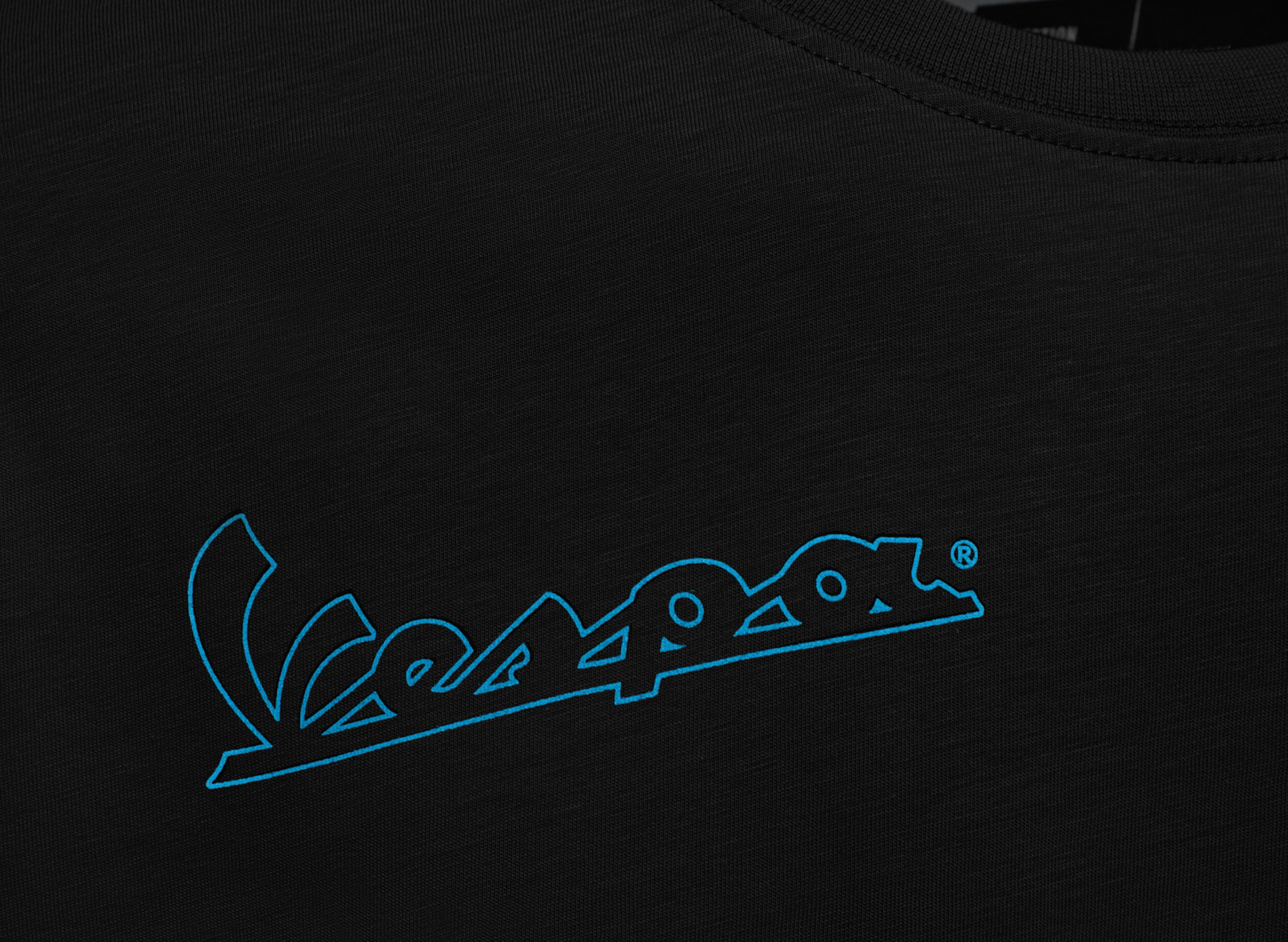 Camiseta Vespa negra colección DEC