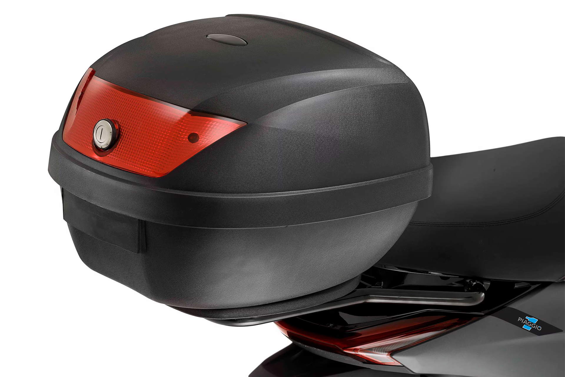 Piaggio_Topcase_2026_teaser_01